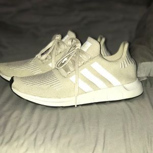 Woman’s Adidas size 9